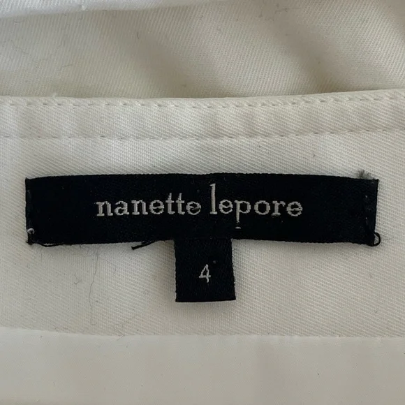 Nanette Lepore White scrunch pencil skirt w/zippers down side. - Picture 6 of 9